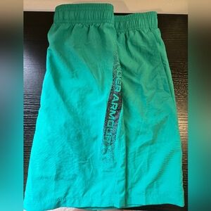 Boys Youth Extra Large Under Armour Woven Graphic Shorts NWT